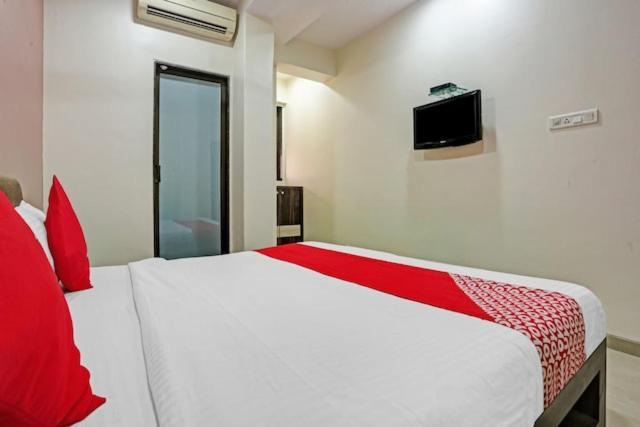 Hotel Amfahh - Andheri West Railway Station 뭄바이 외부 사진