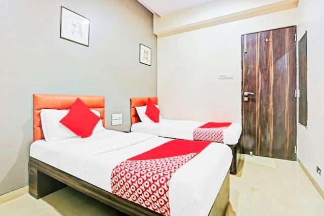 Hotel Amfahh - Andheri West Railway Station 뭄바이 외부 사진