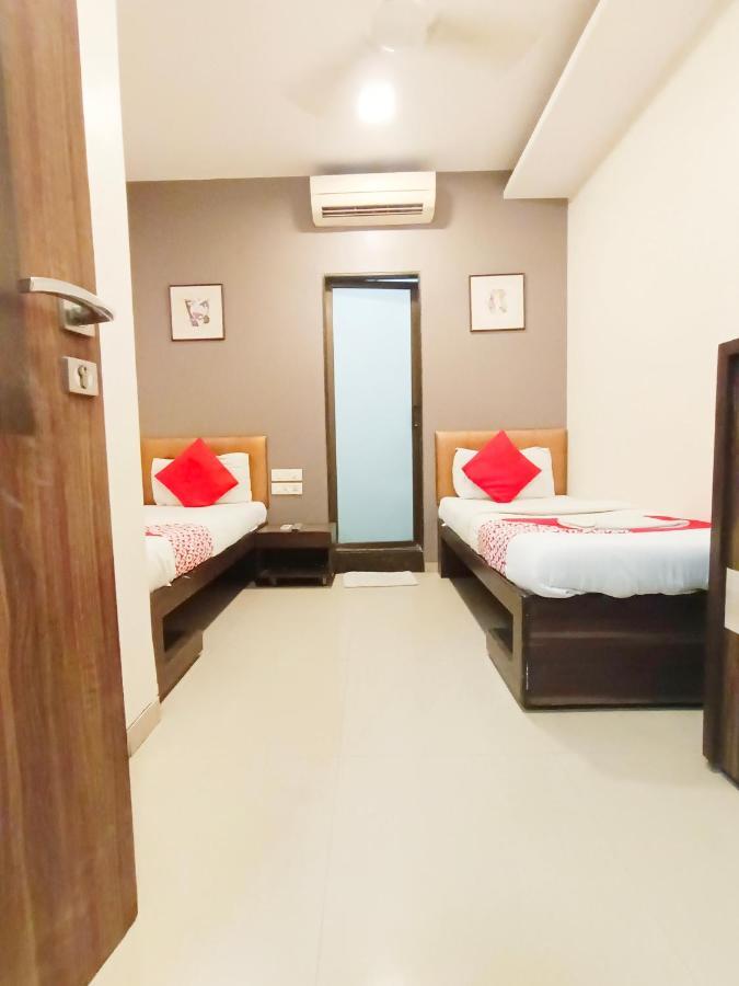 Hotel Amfahh - Andheri West Railway Station 뭄바이 외부 사진