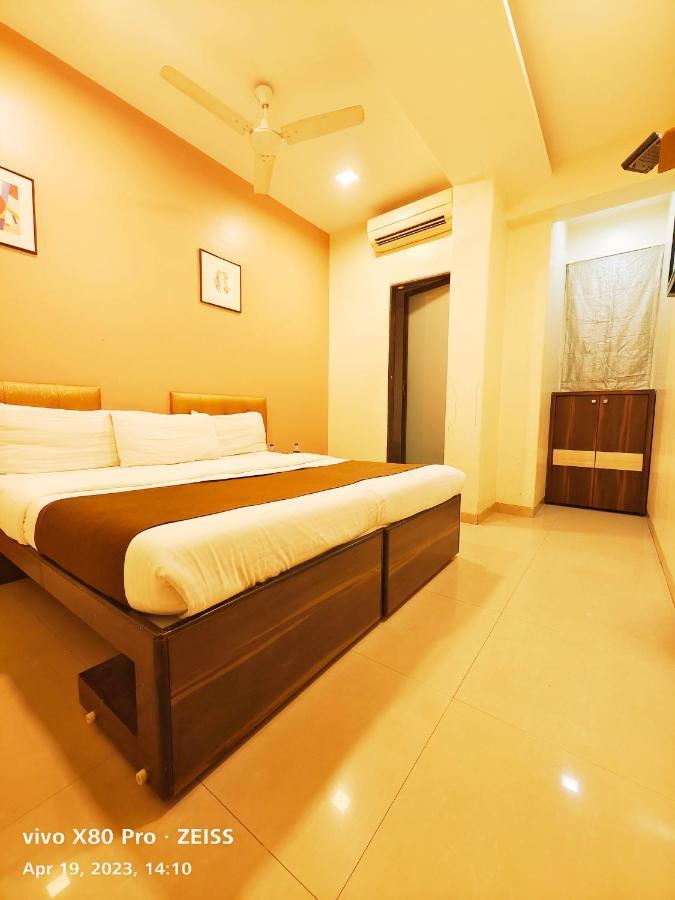 Hotel Amfahh - Andheri West Railway Station 뭄바이 외부 사진