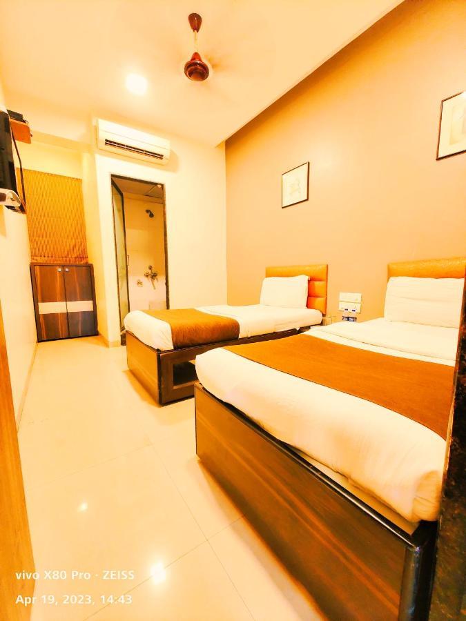 Hotel Amfahh - Andheri West Railway Station 뭄바이 외부 사진