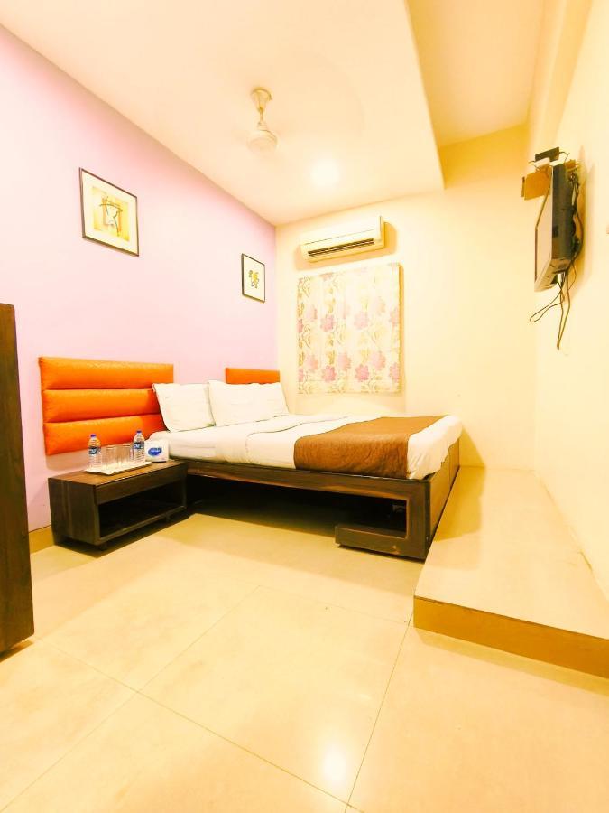 Hotel Amfahh - Andheri West Railway Station 뭄바이 외부 사진